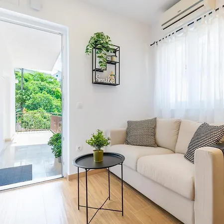 Zora Apartment *