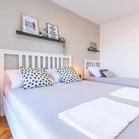Zora Apartman Makarska