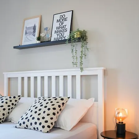 Zora Apartment