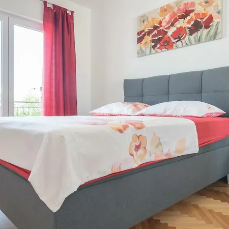 Zora Makarska