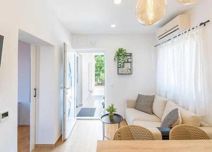 Zora * מאקרסקה